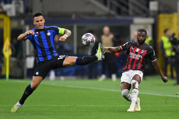 足球队即将 足球队即将